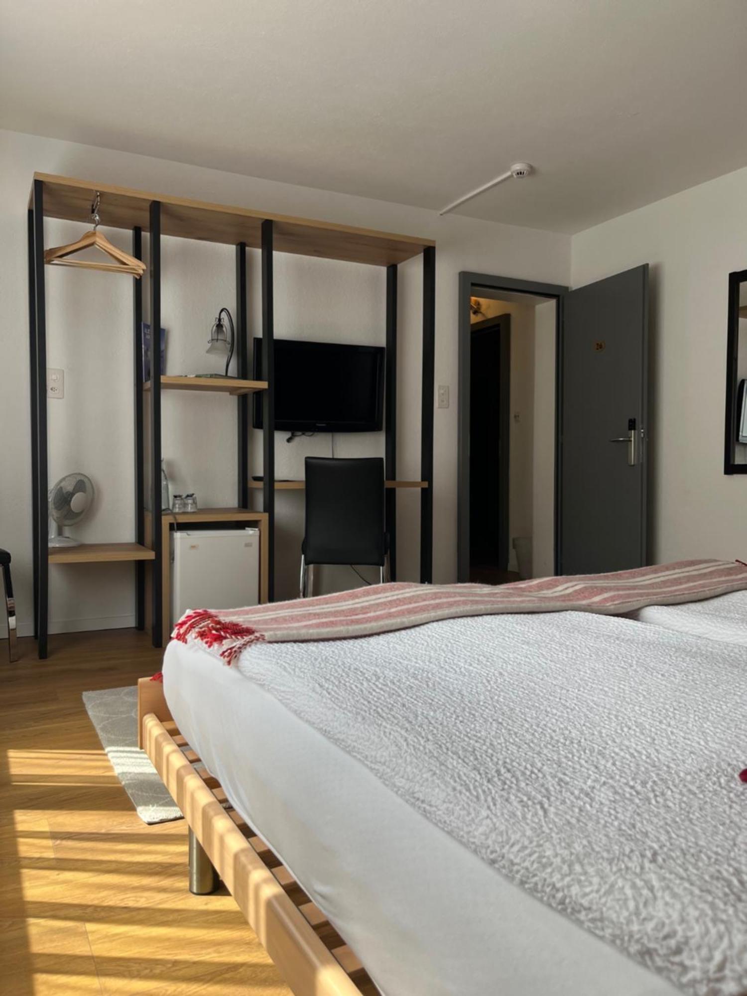 Hotel Europe Brig Luaran gambar
